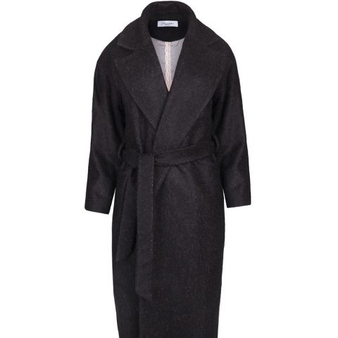 Sesja produktowa na manekinie płaszcz damski